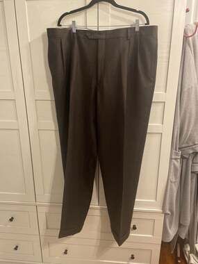 Austin Reed Signature Men's Brown Glen Check 100% Wool Pleated Suit Pants 42R